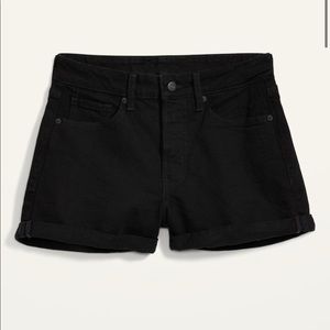 Size 8 Old Navy high waisted jean shorts! 3 inch inseam!